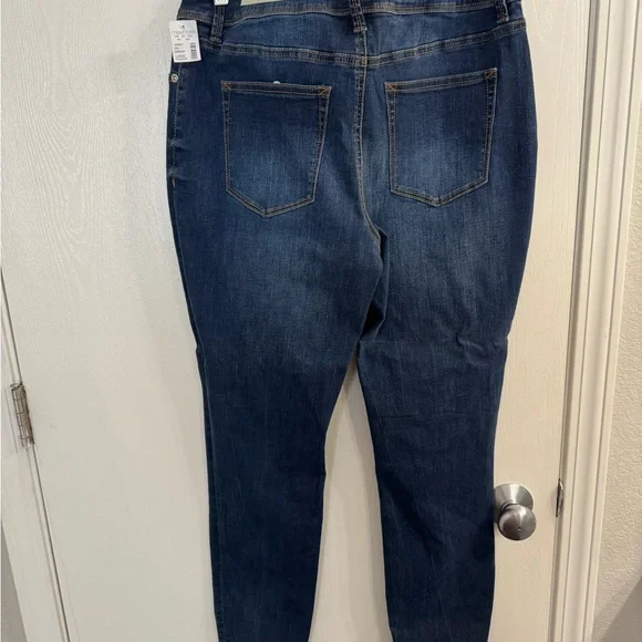 3/$10 NWT Maurice’s High Rise Jeggings - Picture 4 of 5